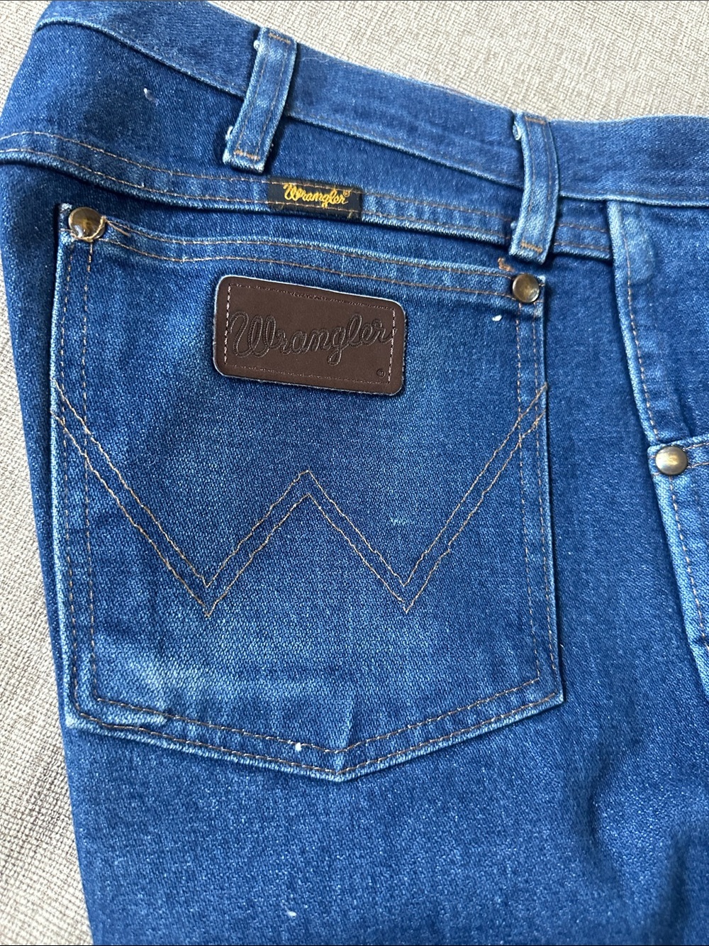The Wrangler 1047MWZPW Men's 47 Regular Fit jeans blue size 38 x 30 starched